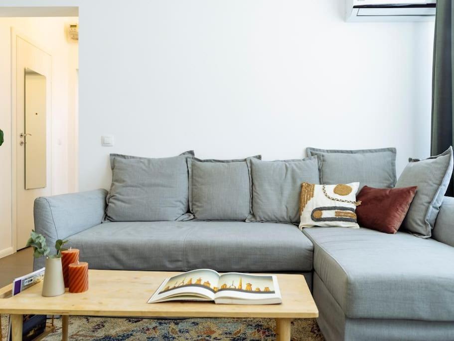 Old Town View - Boutique Apartment Bucarest Esterno foto